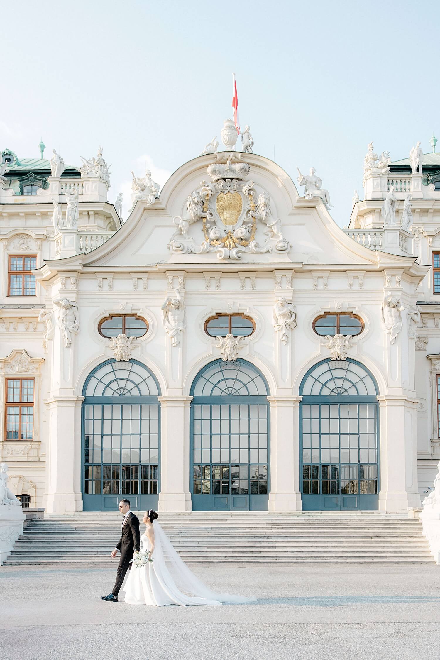 Wedding photographer Belvedere Vienna destination wedding Palais Coburg